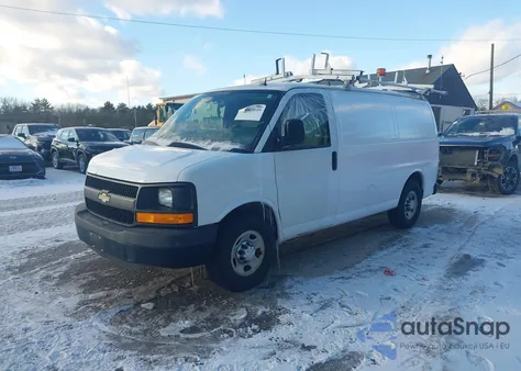 2015 Chevrolet Express 2500 Work Van z USA, uszkodzony, nr VIN 1GCWGFCF2F1166953